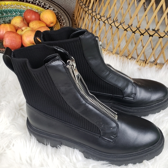 Steve Madden front zipper sweater and leather combat boot - Picture 3 of 3